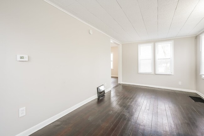 Building Photo - 226 E Fairview Ave