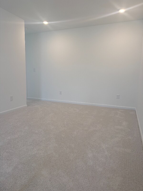 Building Photo - 1028 Red Finch Wy