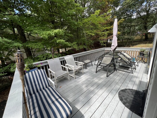 Building Photo - 368 Upper Wild Acrs Dr
