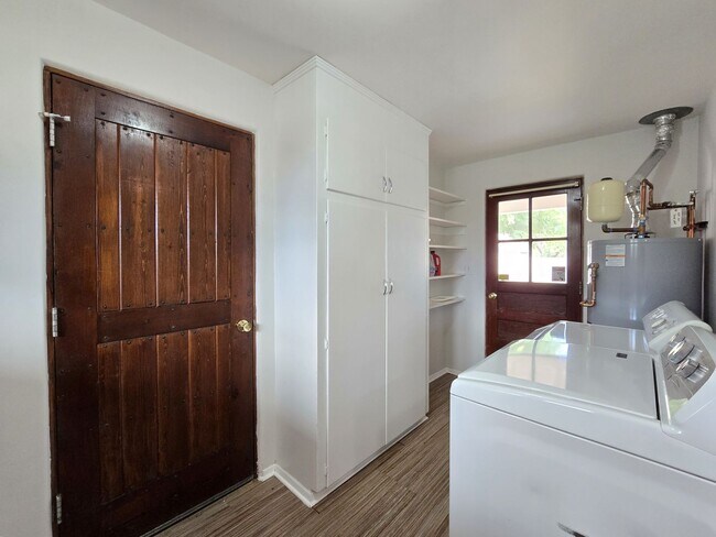 Building Photo - 133 Sereno Dr