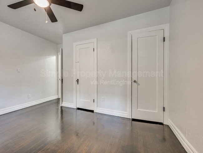 Building Photo - 2112 N Drexel Blvd