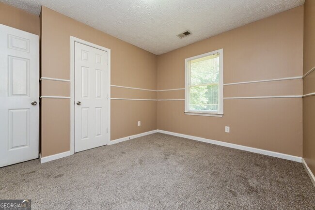 Building Photo - 160 Willow Shoals Dr