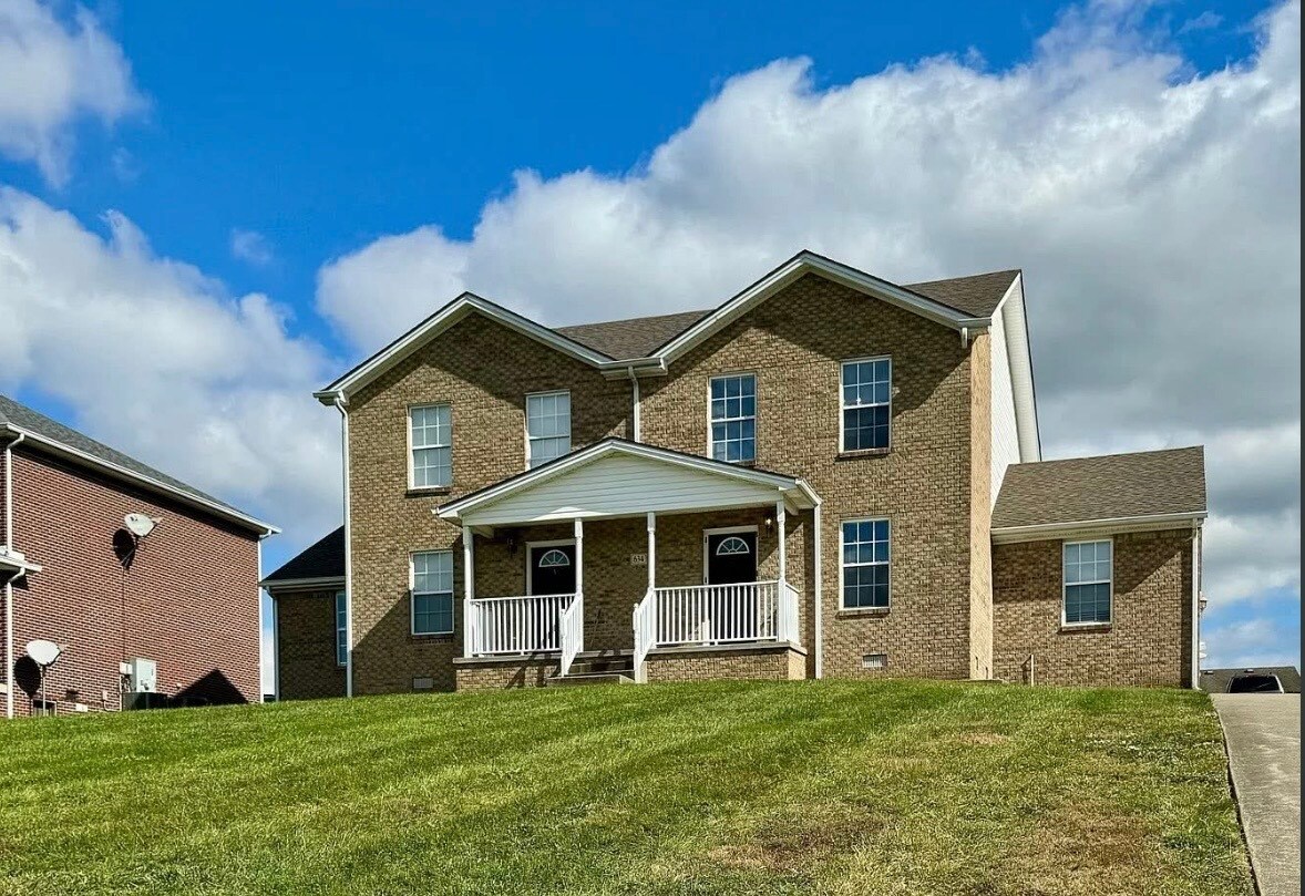 Building Photo - 634 Hampton Way