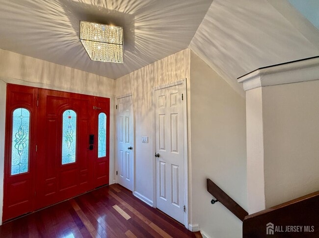 Building Photo - 5 Viburnum Ct