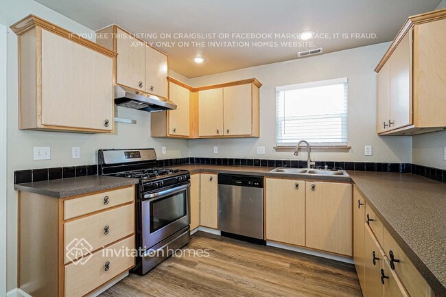 Building Photo - 14902 94th Ave Ct E