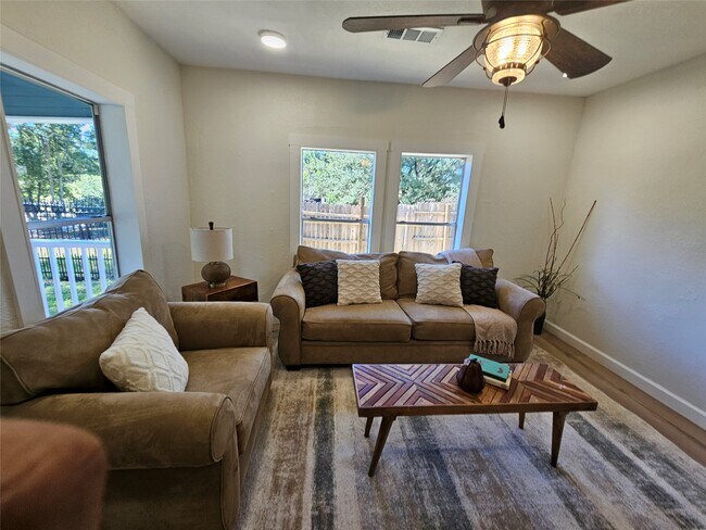 Building Photo - 3126 Ohio St