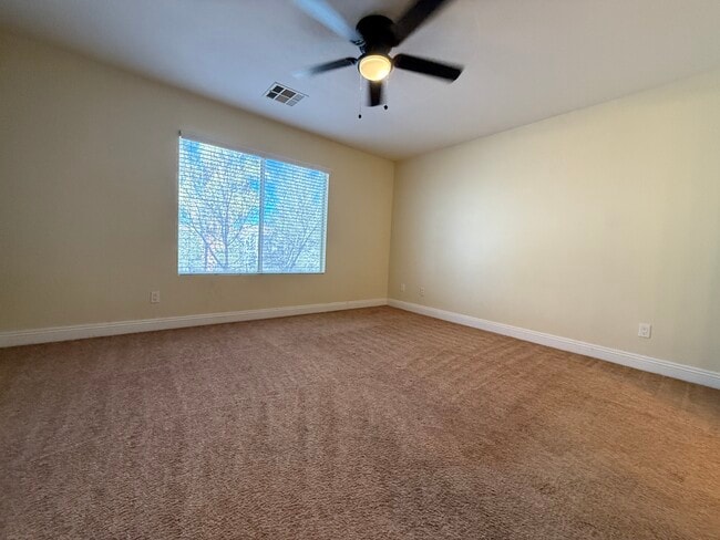 Building Photo - 10016 San Gervasio Ave