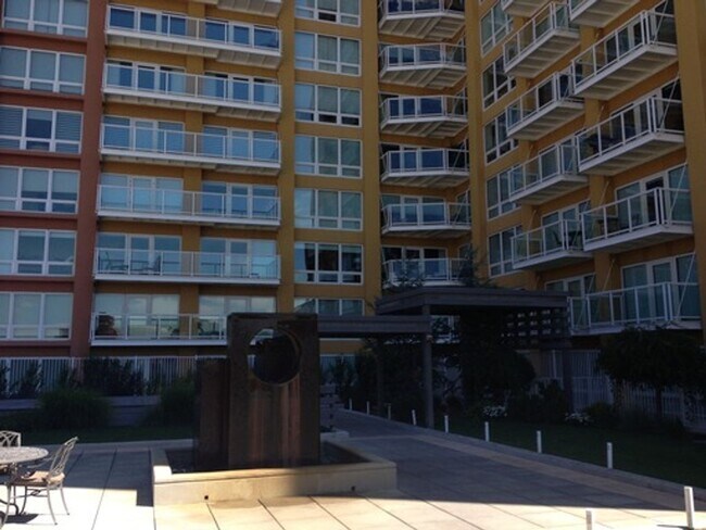 Building Photo - ONLY $1,700 PER MONTH FOR THIS BEAUTIFUL, MODERN, STATE OF THE ART, 1 BED, 1 BATH HIGH RISE CONDO...