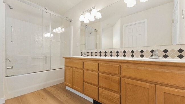 Building Photo - Spacious Mukilteo Duplex with Modern Upgrades