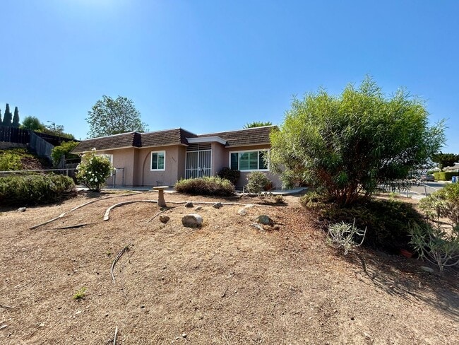 Building Photo - 4 Bed, 2 Bath in the Heart of Santee!