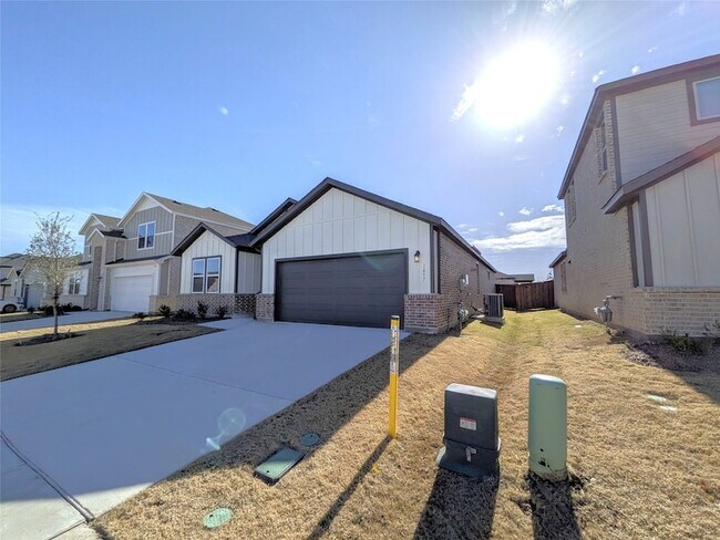 Building Photo - 1457 Ranchero Rodeo Rd