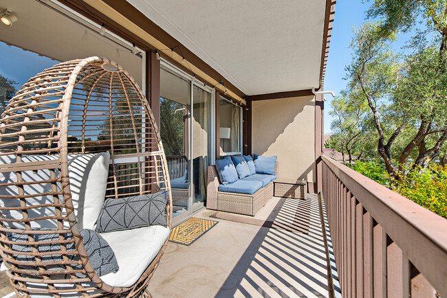 Building Photo - 954 Lea Dr