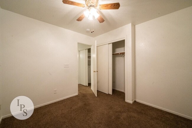 Building Photo - 2188 E Pinedale Ave