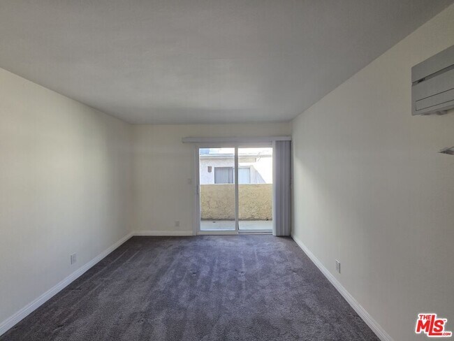 Building Photo - 517 N Francisca Ave