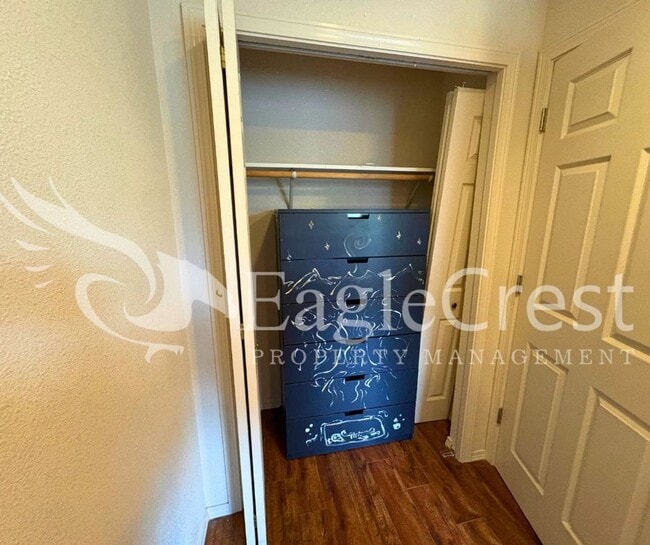 Building Photo - Spacious 3-Bedroom, 2-Bath Home on a Corner Lot-Students Encouraged To Apply