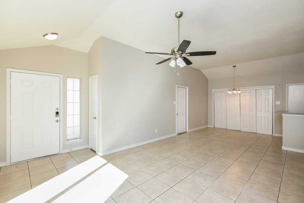 Building Photo - 6710 Silver Sage Dr