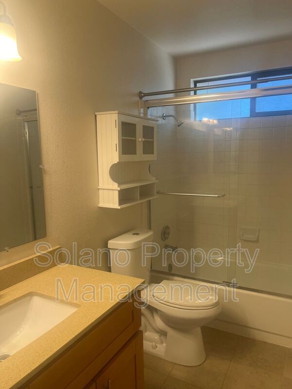 Building Photo - 184 Nantucket Cir