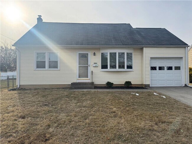 Primary Photo - 4br Home for rent in Bethlehem PA