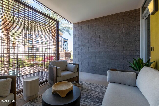Building Photo - 4737 N Scottsdale Rd