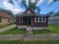 Building Photo - 2 Bedroom House available for SUBLEASE Sep...