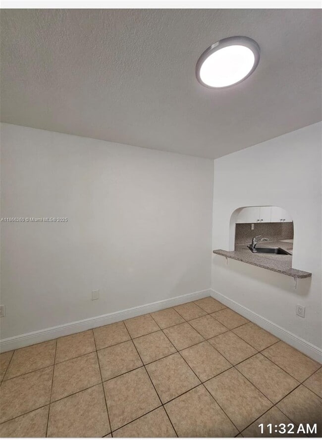 Building Photo - 17255 SW 95th Ave