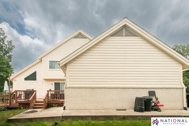 Building Photo - 37709 Glengrove Dr