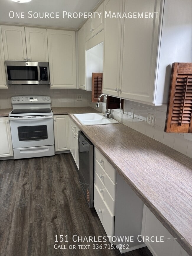 Building Photo - 151 Charlestowne Cir