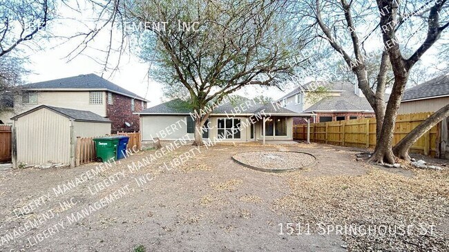 Building Photo - 1511 Springhouse St