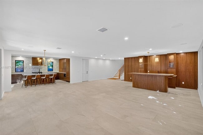 Building Photo - 2330 Overbrook St