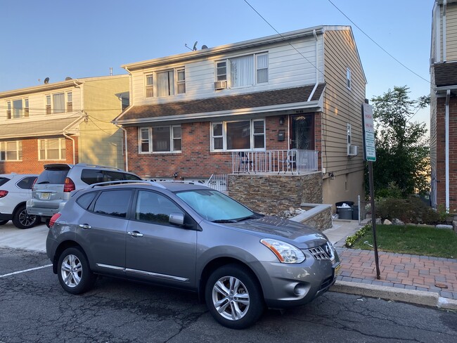 Property 2nd flr listing - 9125 Grand Ave