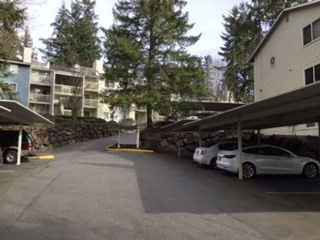 Building Photo - 9474 Woodinville Redmond Rd NE