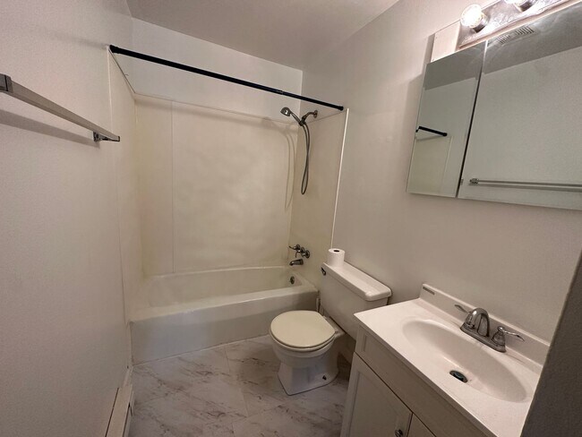 Building Photo - 6110 Scotch Blue Dr