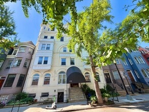 Building Photo - Dupont Prime Location Tree-Lined Corcoran St & 17th 1 bed 1 bath Condo UTILITIES INCLUDED.