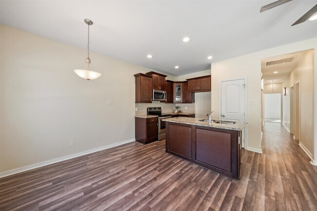 Building Photo - 16721 Stonefield St