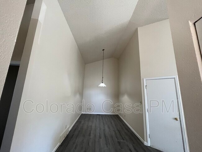 Building Photo - 3450 Foxridge Dr