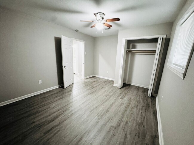 Building Photo - 7440 Bomer Dr