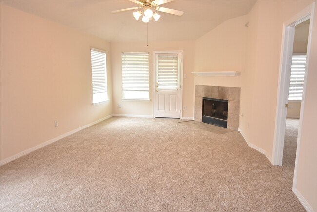 Building Photo - 21399 Forest Colony Dr