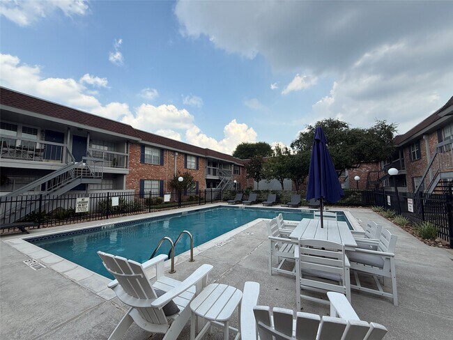 Building Photo - 2350 Bering Dr
