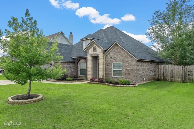 Building Photo - 619 Labarre Ln