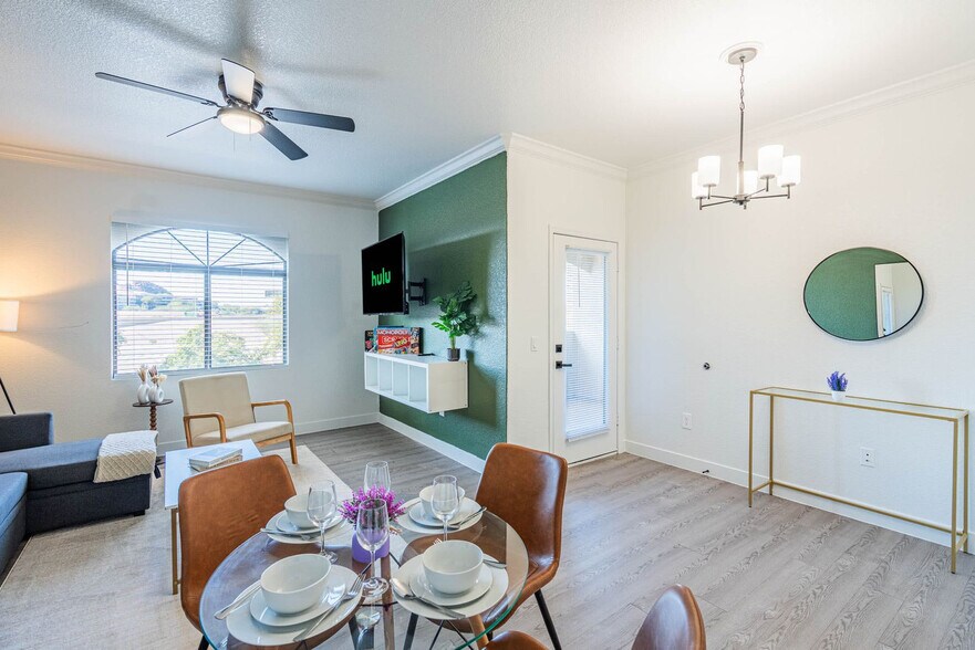 Building Photo - 2155 S 55th St