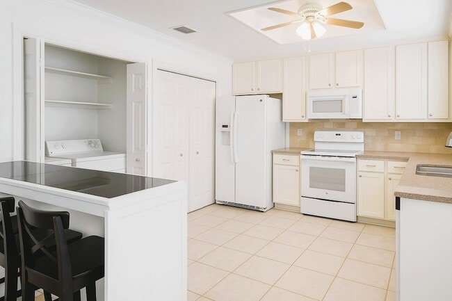 Building Photo - 11711 Memorial Dr