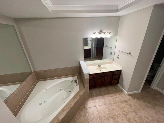 Building Photo - 12785 Doe Dr