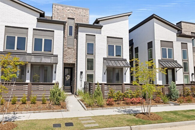 Building Photo - 19726 Curved Steel Dr