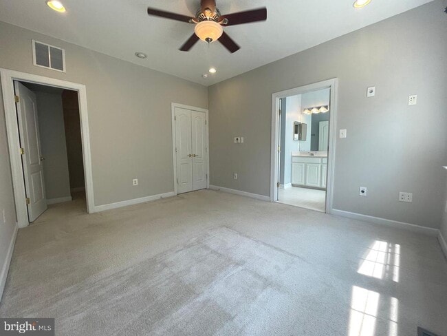 Building Photo - 11451 Fogarty Ct