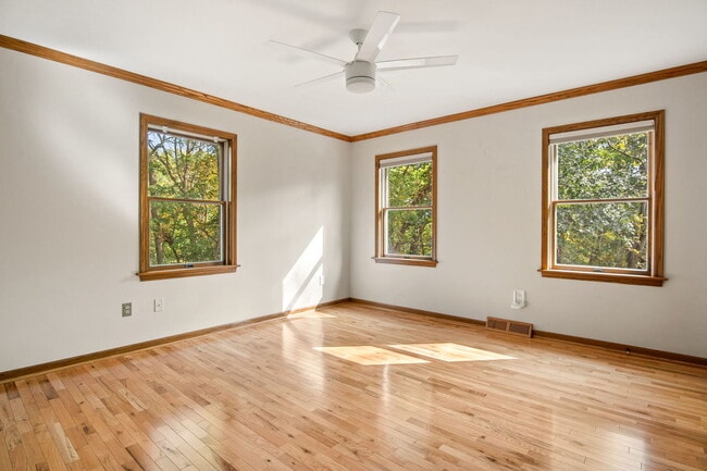 Building Photo - 41W230 Sylvan Dr