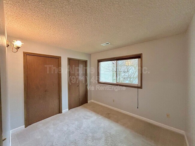 Building Photo - 5462 SW Murray Blvd