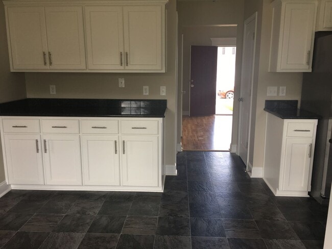 Building Photo - Coming soon  3 Bed 3 Bath Pet Friendly Home in Midway.