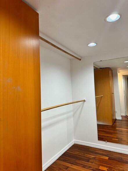 Building Photo - 4300 Via Marisol