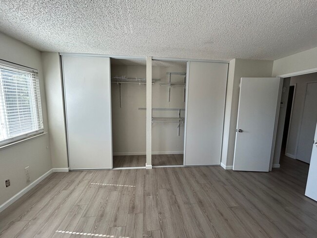 Building Photo - REDUCED!!!