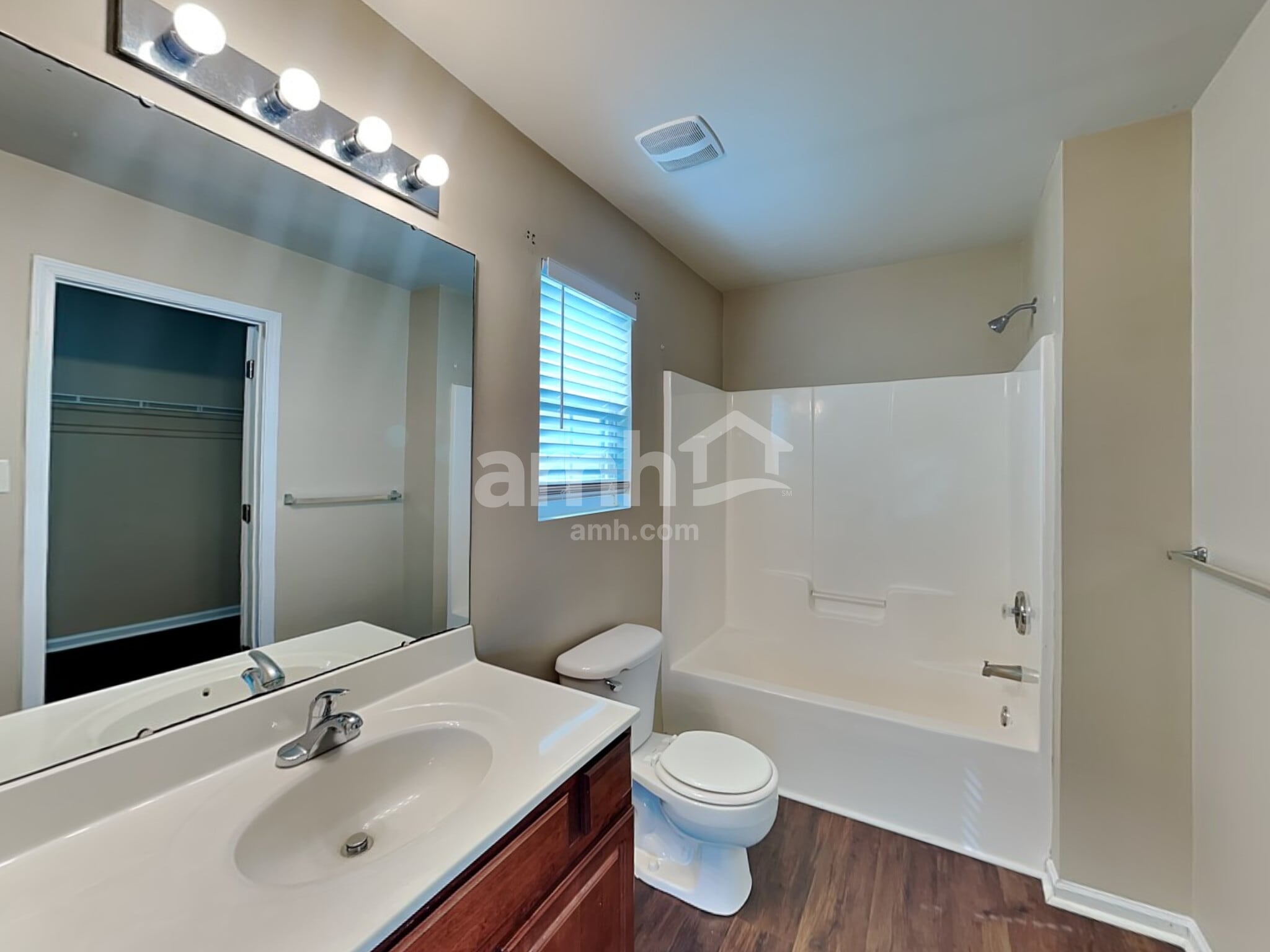 Building Photo - 261 Aershire Ct